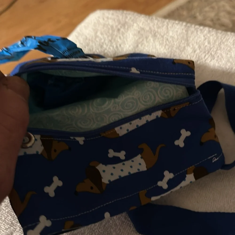 Doggy oppps bag holder
